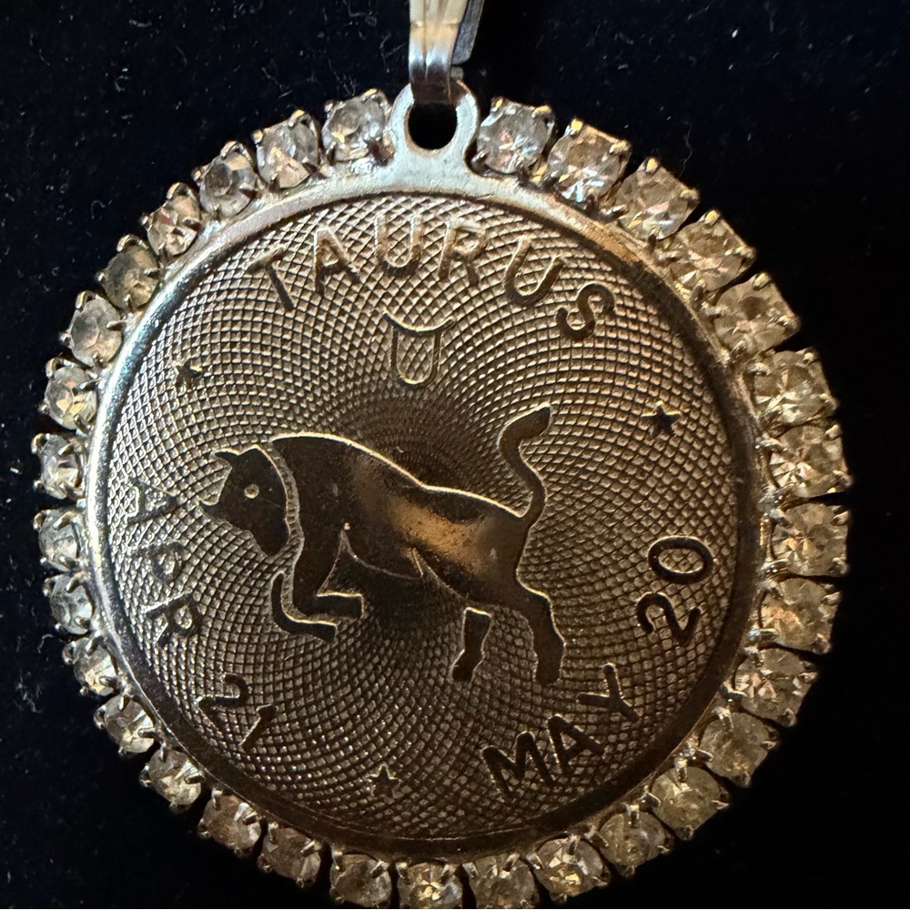 Vintage Taurus “Disco Era”Silver Tone & Rhinestone Necklace - Picture 5 of 7